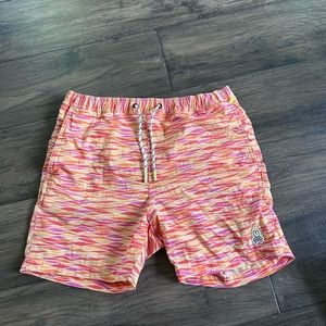 Psycho Bunny Mens Swim Trunks in pink/orange geometric print Size M